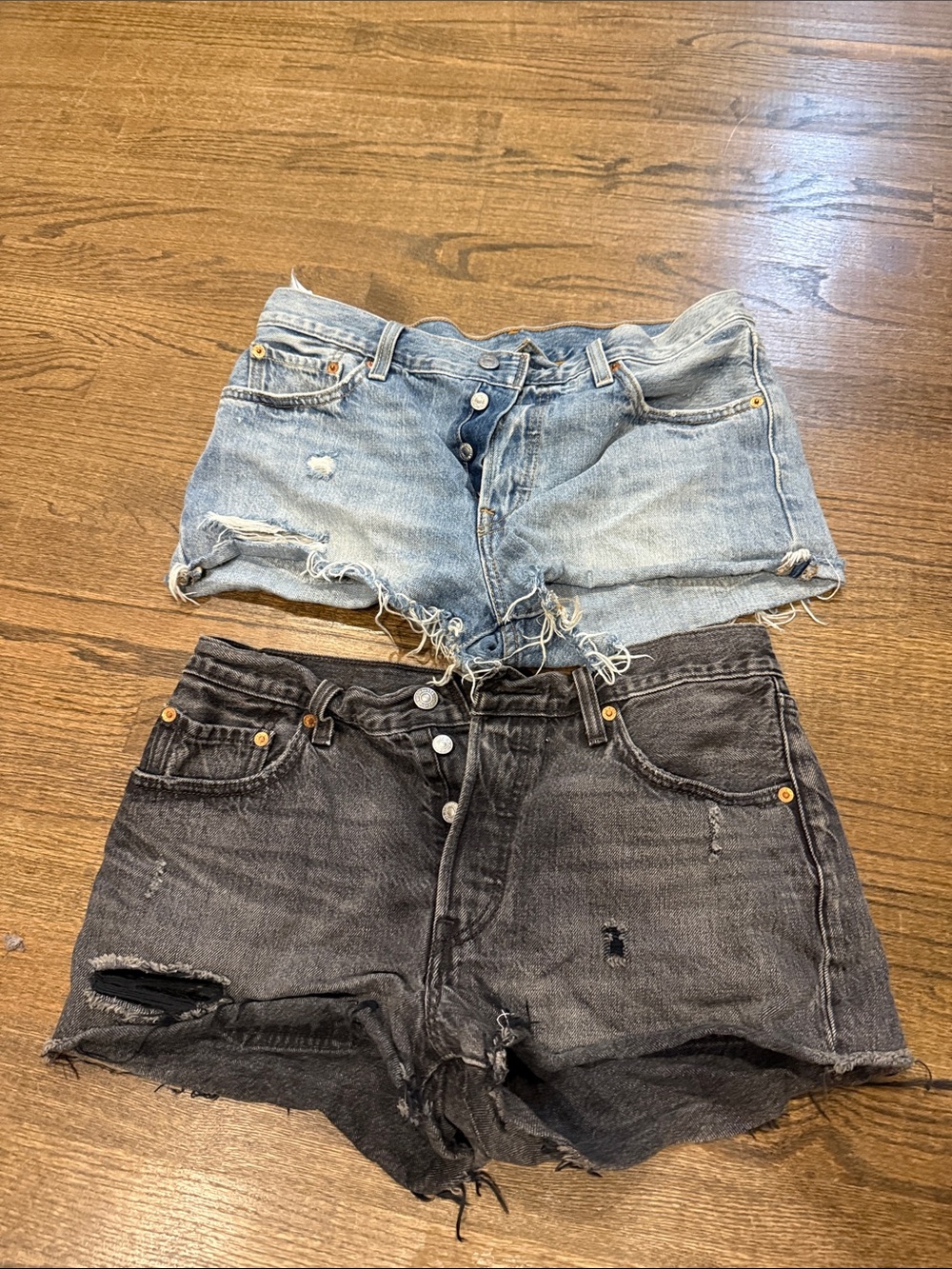 Levi's Distressed Denim Shorts - Light Blue & Charcoal